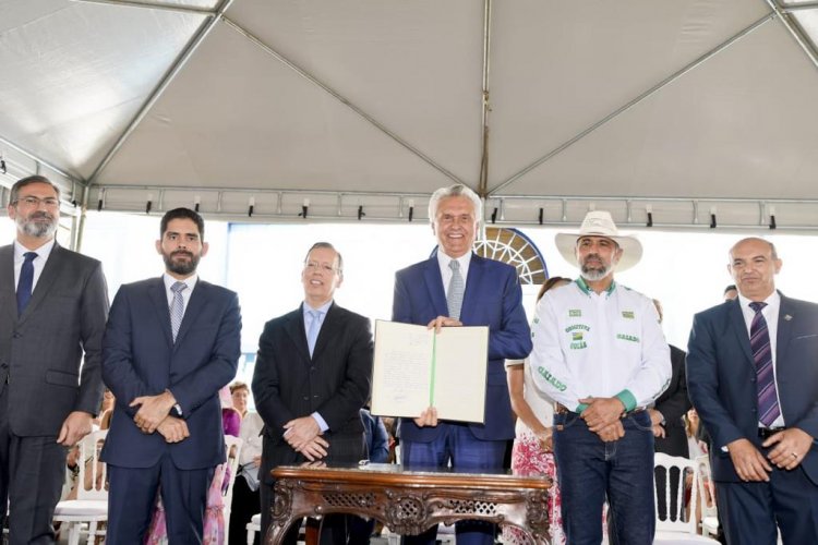 Aqui nasceu Goiás”, diz governador durante solenidade de transferência da capital do Estado para a cidade de Goiás