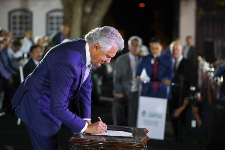 Governo de Goiás homenageia personalidades com a Comenda da Ordem do Mérito Anhanguera