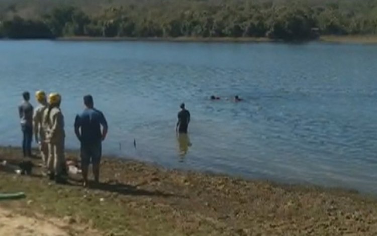 Ao tentar salvar criança em lago, jovem acaba morrendo afogado