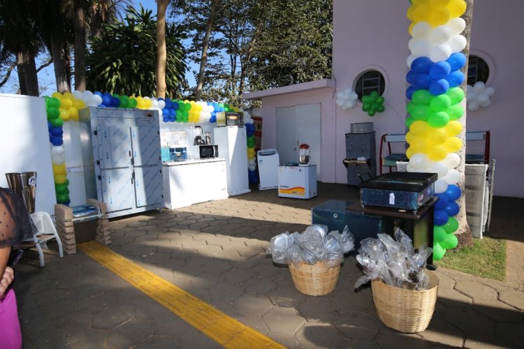 Governo de Goiás inicia entrega de novos equipamentos de cozinha para escolas estaduais