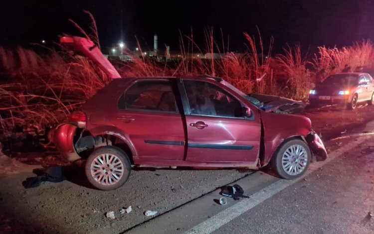 Dois motoristas morrem e quatro passageiros ficam feridos em grave acidente automobilístico em Planaltina de Goiás