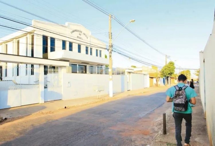 Homem é baleado por PM após discussão sobre política em igreja de Goiânia