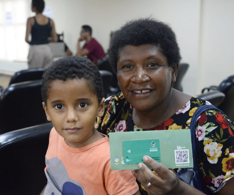 Governo estadual faz segunda rodada de entregas do Mães de Goiás em 16 municípios