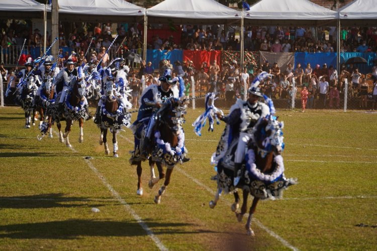 Após 70 anos, Cavalhadas voltam a ser realizadas na cidade de Goiás