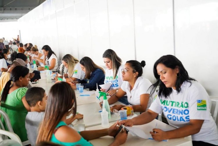 Governo de Goiás antecipa pagamento de salários de outubro