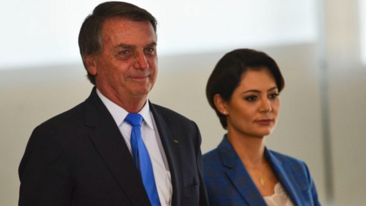 Michelle deixa de seguir Bolsonaro no Instagram e levanta suspeita de crise