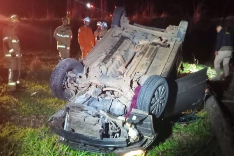 Motorista morre após capotar carro na BR-020, sentido Formosa (GO)