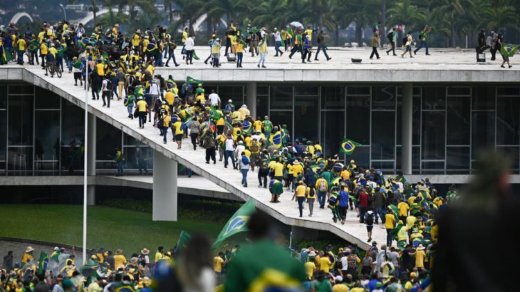 Lula decreta intervenção federal na segurança pública do Distrito Federal