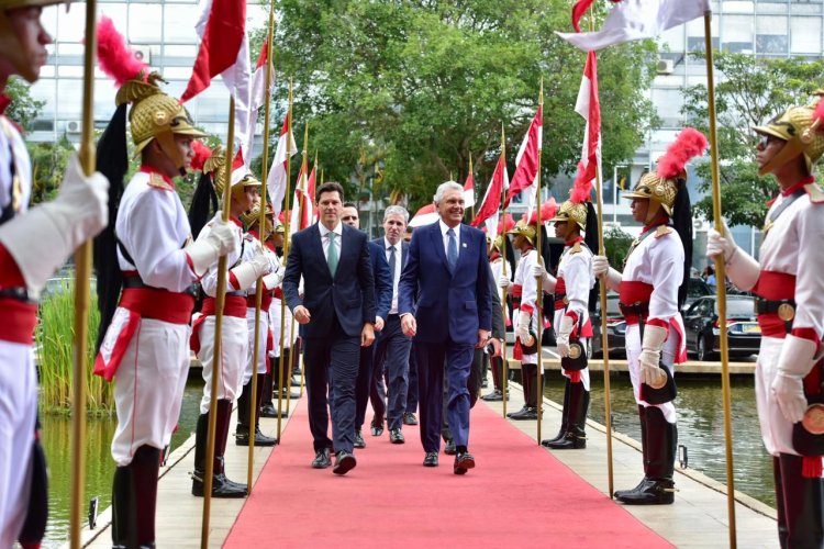 Em reunião com presidente Lula, Caiado defende união para acabar com pobreza no país