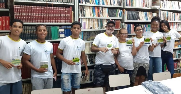 Educação de Jovens e Adultos tem vagas abertas na rede estadual de Goiás