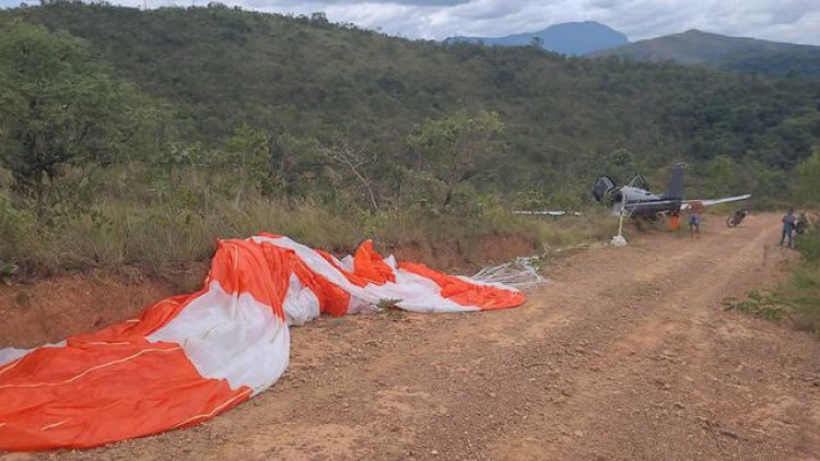 Avião monomotor cai em Minas Gerais, paraquedas salva a vida dos tripulantes