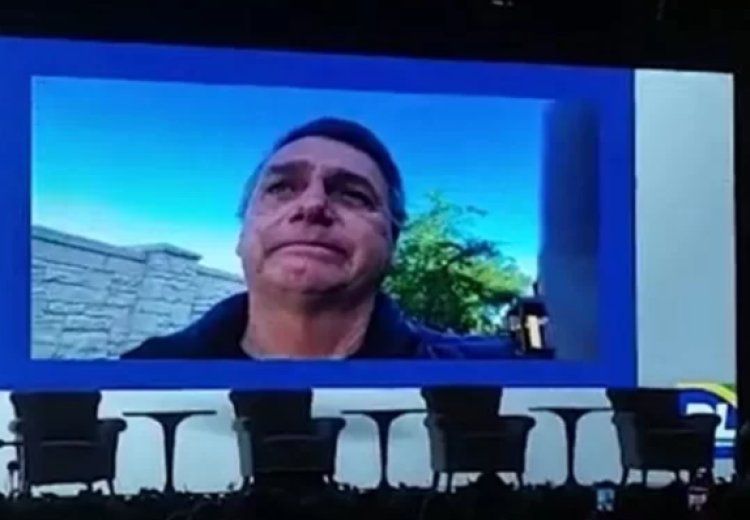 Bolsonaro se emociona em evento de lançamento de Michelle Bolsonaro à Presidência do PL Mulher