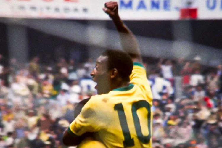 Dicionário oficializa Pelé como verbete: “aquele que é fora do comum”