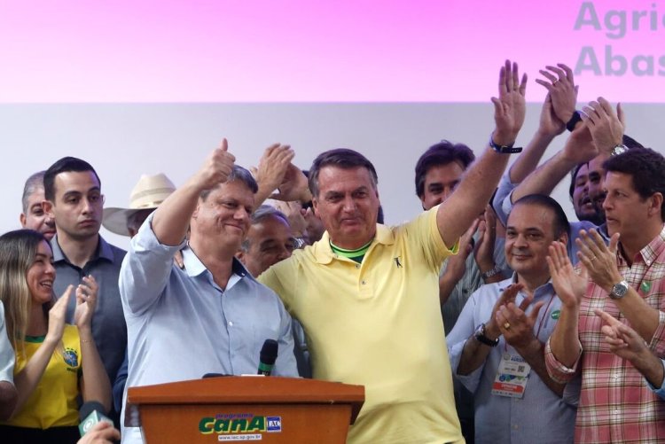 Ao lado de Tarcísio, Bolsonaro é recebido por multidão na Agrishow