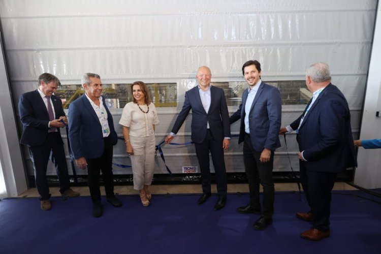 Atração de empresas: Daniel Vilela participa de inauguração de multinacional holandesa do ramo de nutrição animal