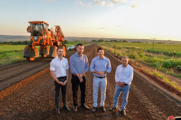 Em Jataí, Daniel Vilela vistoria obras de infraestrutura com foco no desenvolvimento de Goiás