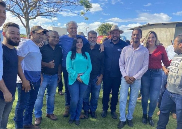 Simone Ribeiro acompanha o governador Ronaldo Caiado em visita a Flores de Goiás