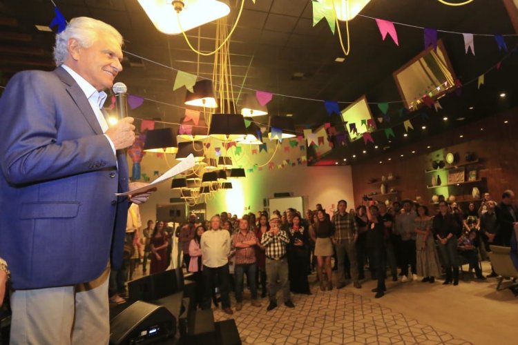 Caiado destaca cenário econômico positivo e importância de parcerias, em evento do Sebrae/GO