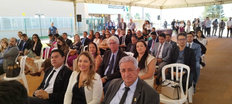 Autoridades municipais se reúnem em torno da inauguração da nova sede do MP em Formosa