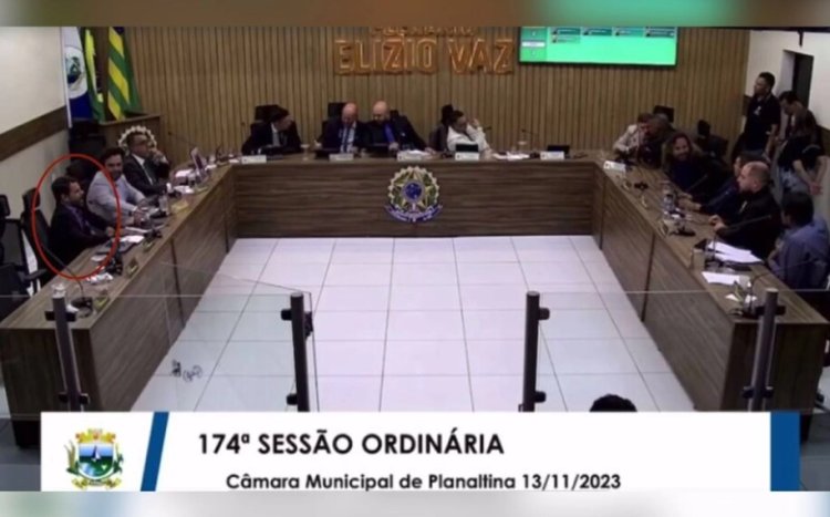 Vereador de Planaltina emite sons semelhantes aos de um macaco para se referir a colega negro