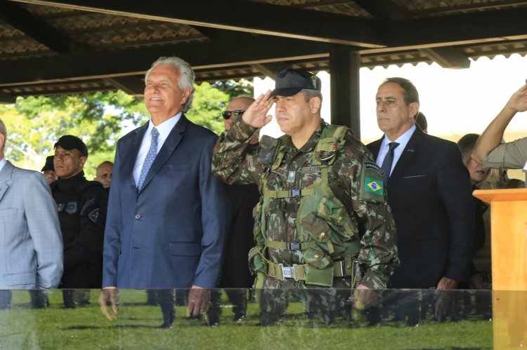 Dia do Exército: Caiado celebra “parceria e integração” entre instituição e polícia