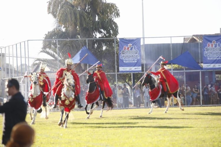 Governo de Goiás promove resgate cultural em Luziânia por meio das Cavalhadas