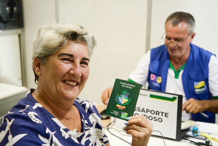 Goiás Social entrega mais de mil benefícios do Mães de Goiás, Dignidade e Aprendiz do Futuro em Ipameri e Formosa