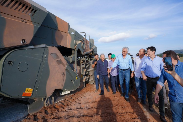 Força-tarefa deve antecipar conclusão de obras na GO-213, projeta Caiado