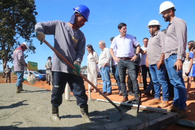 Daniel Vilela vistoria obras do governo estadual que vão estimular desenvolvimento da região Norte