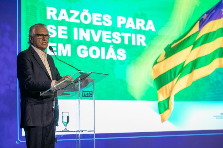 Caiado destaca avanços de Goiás durante palestra em Santa Catarina