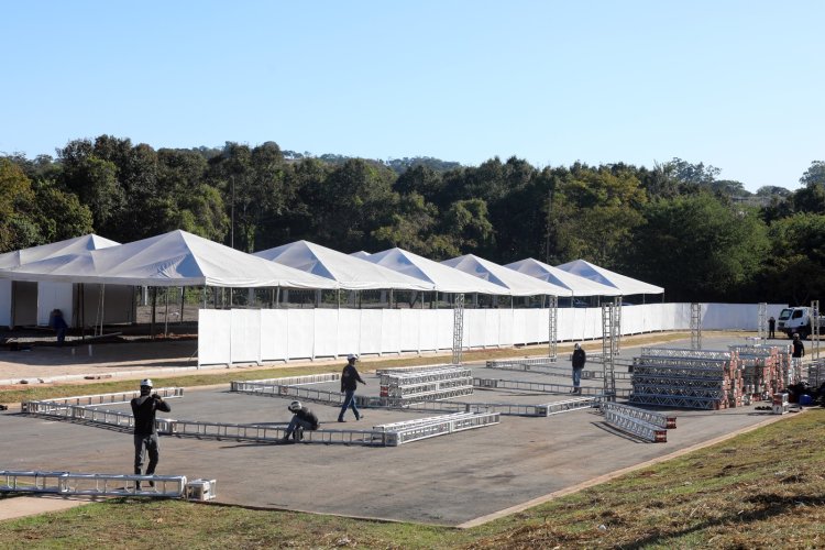 Governo de Goiás monta estrutura de atendimento do Centro de Apoio ao Romeiro de Trindade