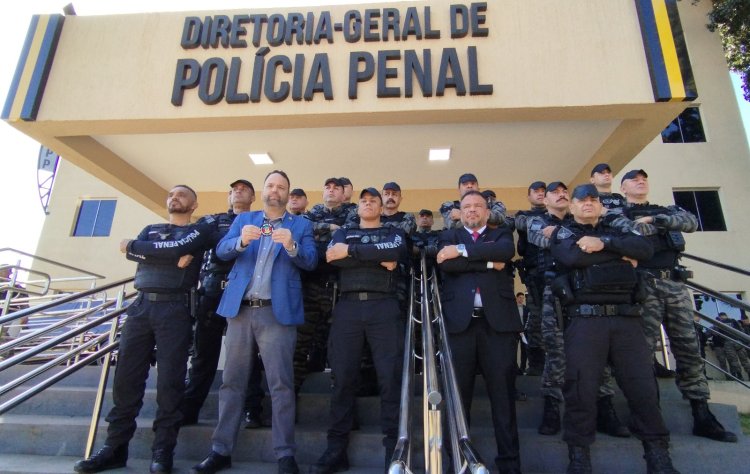 Polícia Penal homenageia servidores que ajudaram as vítimas da tragédia no RS