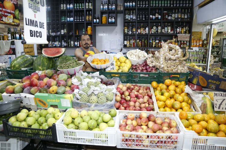 Comércio goiano alcança crescimento recorde em série histórica