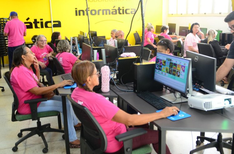 Curso de Inclusão Digital para Idosos em Santo Antônio do Descoberto