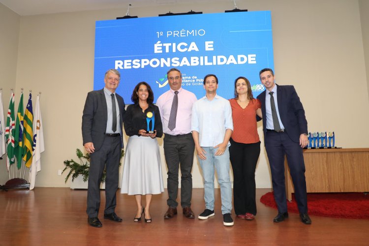 Secretaria do Entorno recebe Troféu Ouro no 1º Prêmio Ética e Responsabilidade