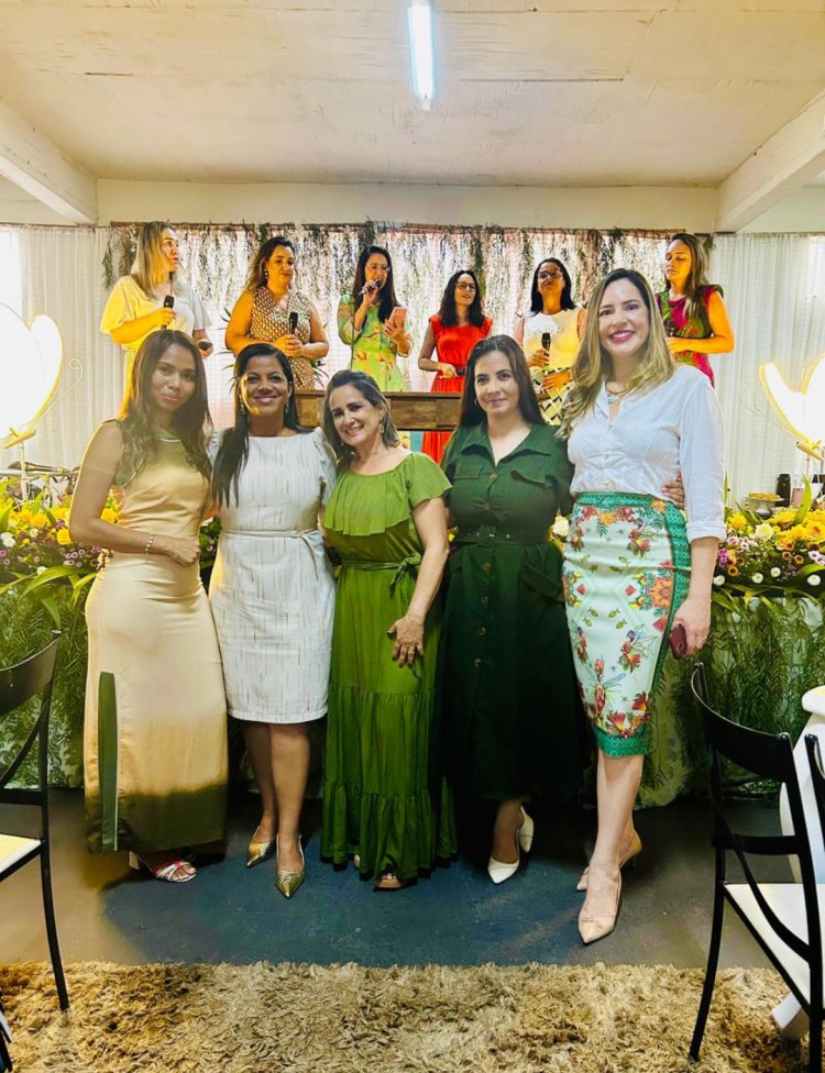 Prefeita eleita de Formosa participa de evento religioso apesar de agenda intensa