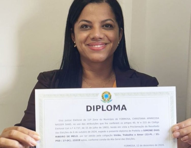 Prefeita eleita de Formosa e vereadores são diplomados pela Justiça Eleitoral