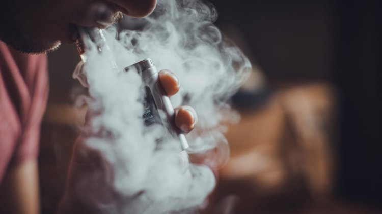 Uso de vape já é considerado epidemia e há preocupações com efeitos de longo prazo na saúde; entenda